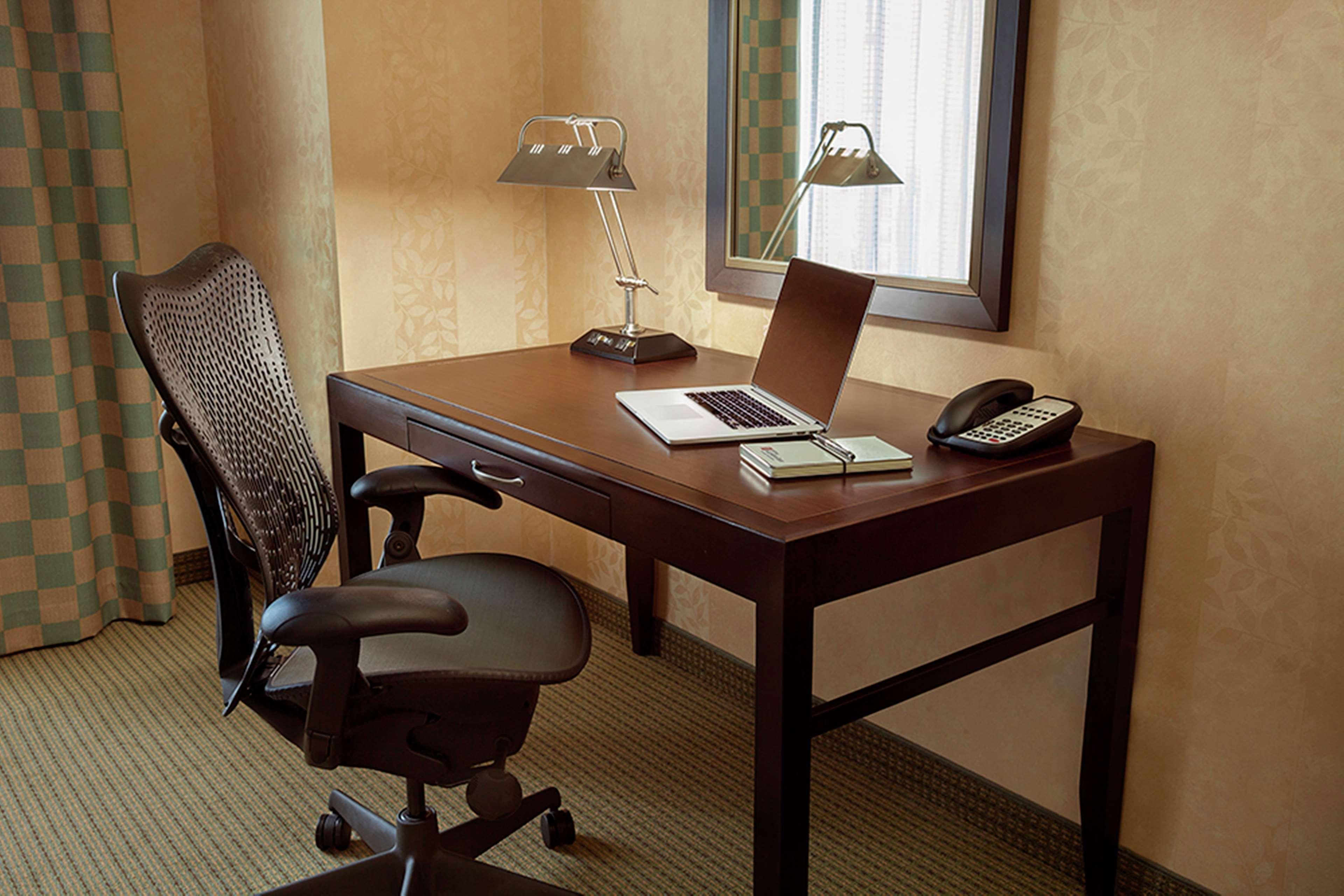 Revery Toronto Downtown, Curio Collection By Hilton Buitenkant foto