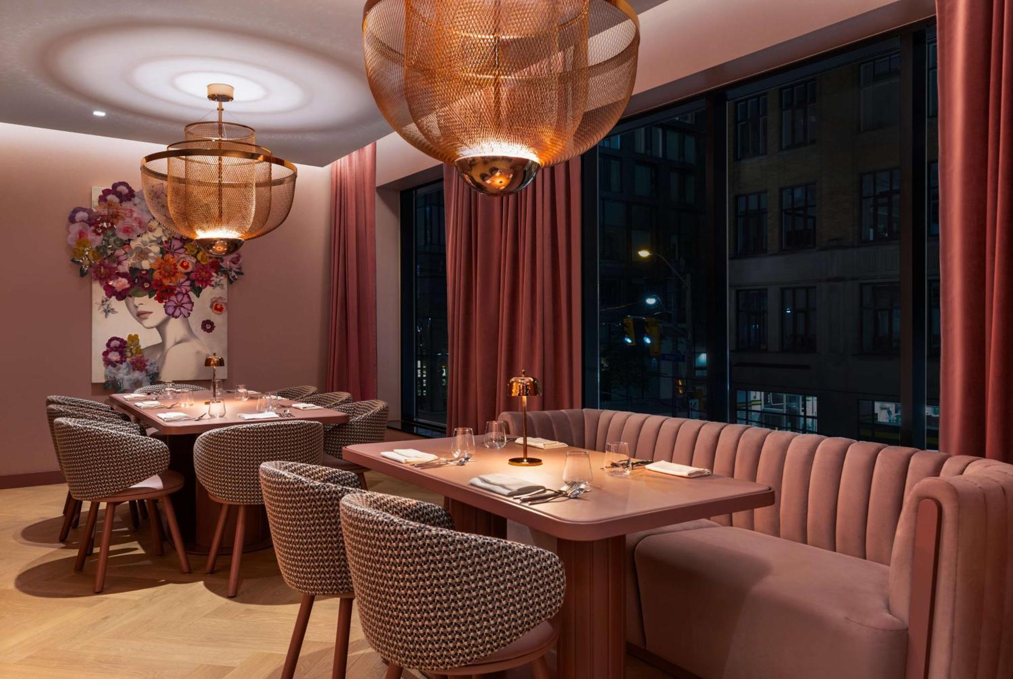 Revery Toronto Downtown, Curio Collection By Hilton Buitenkant foto