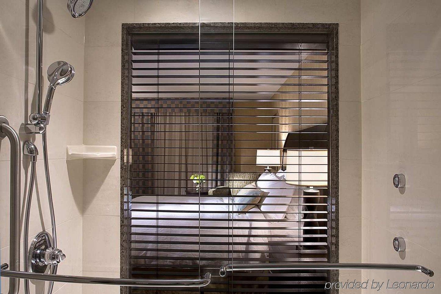 Revery Toronto Downtown, Curio Collection By Hilton Kamer foto